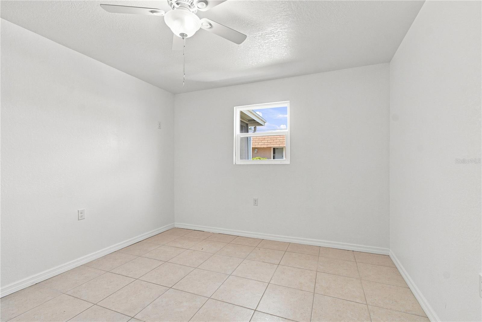 6310 PROVIDENCE CIR #6 — photo 33