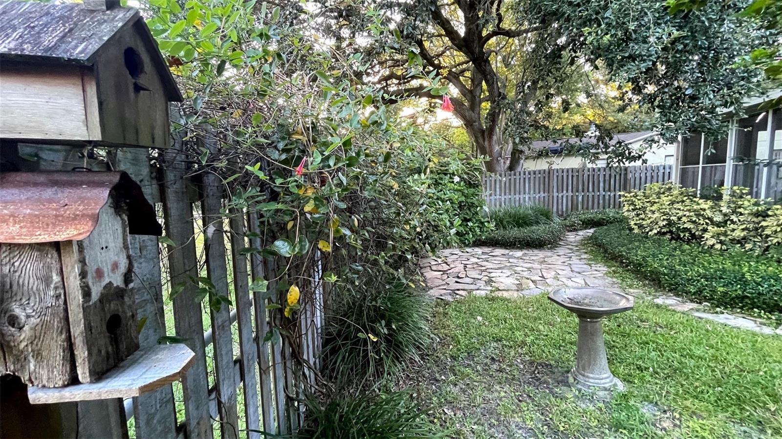 2124 RIVERS EDGE CT — photo 35