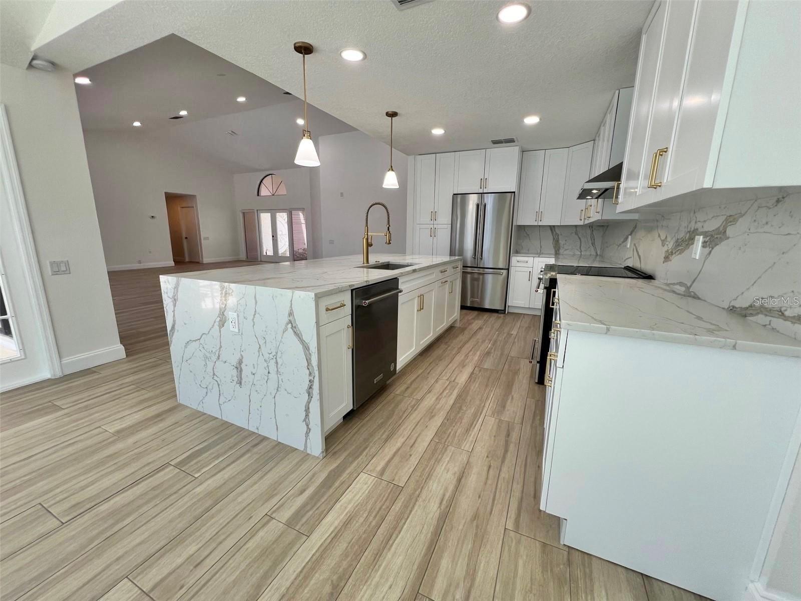 4804 LONGWATER WAY N — photo 31