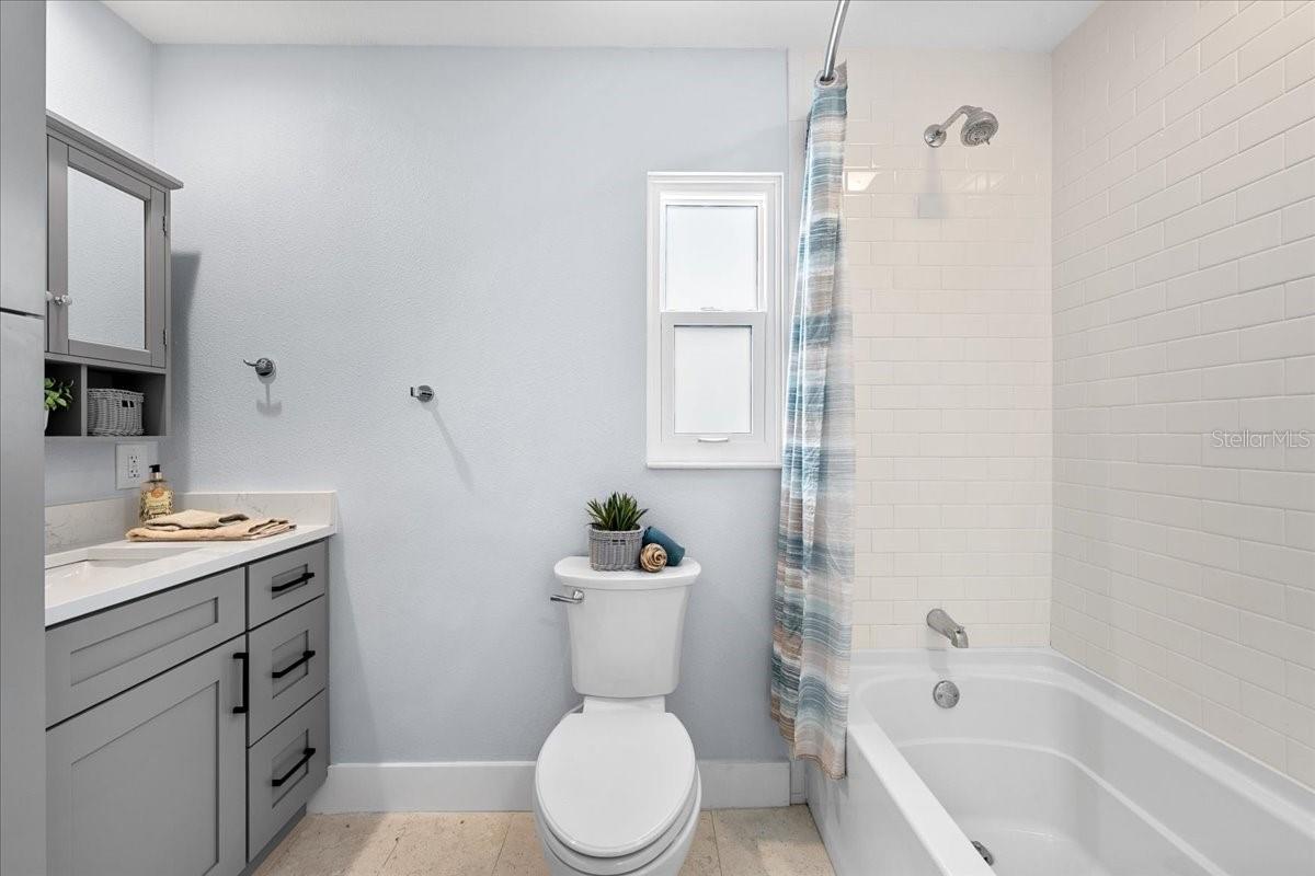 4821 FLORAMAR TER — photo 30