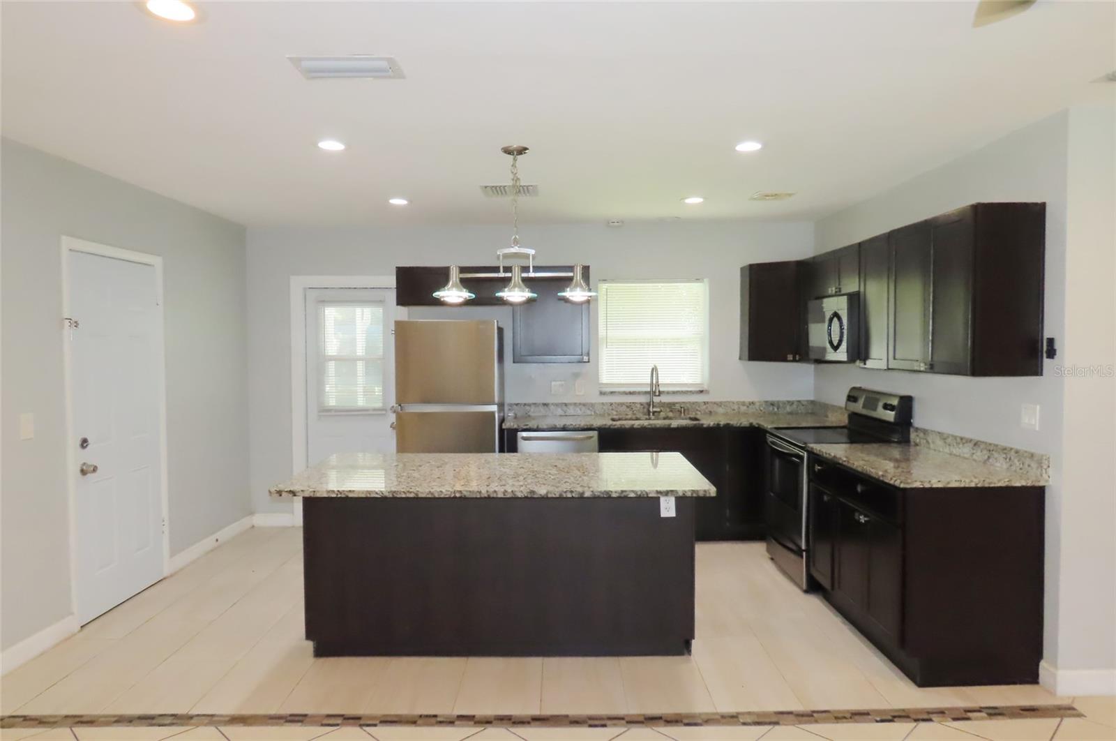 1841 WEST DR — photo 4