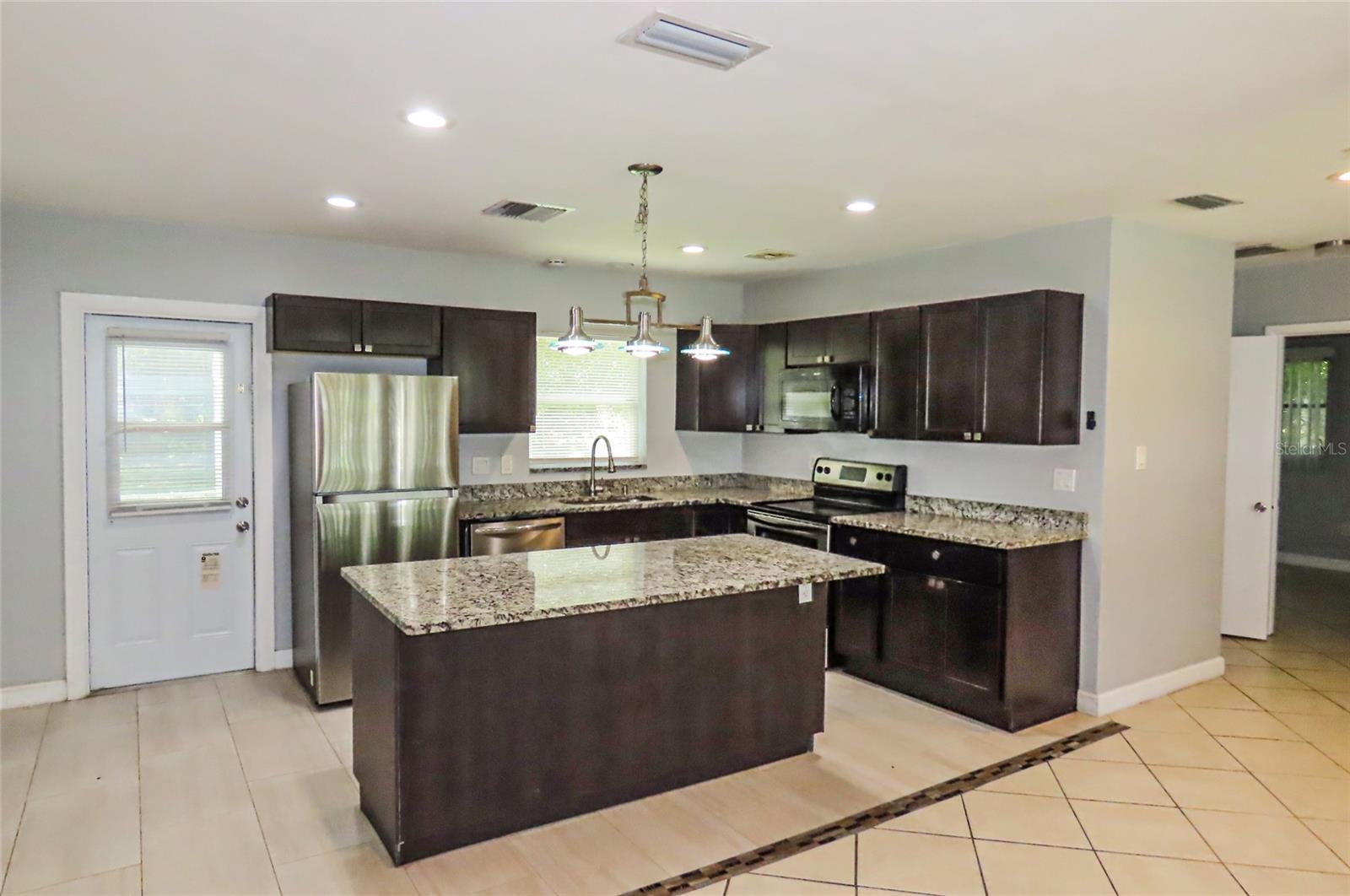 1841 WEST DR — photo 6
