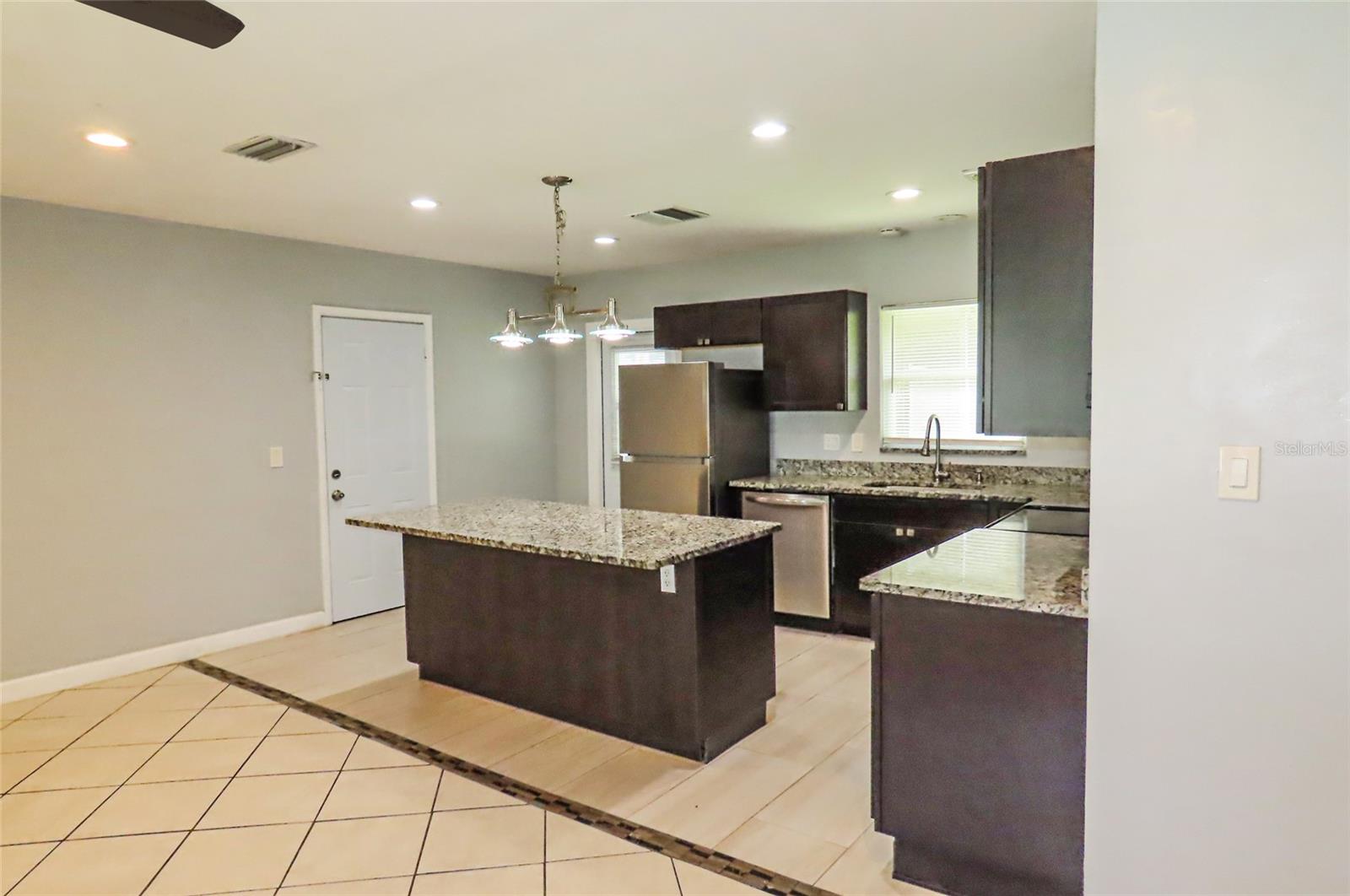 1841 WEST DR — photo 5