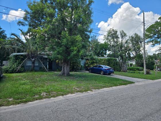 324 GOLDEN SANDS DR — photo 2