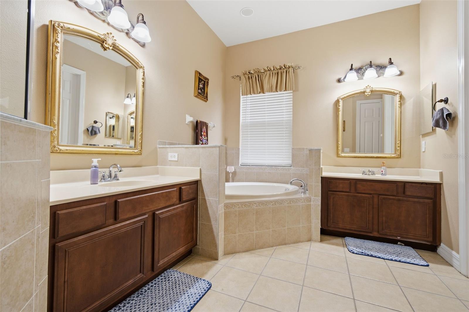 18004 LANAI ISLE DR — photo 32