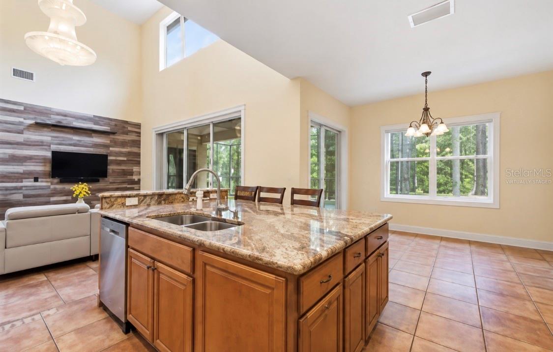 18004 LANAI ISLE DR — photo 18