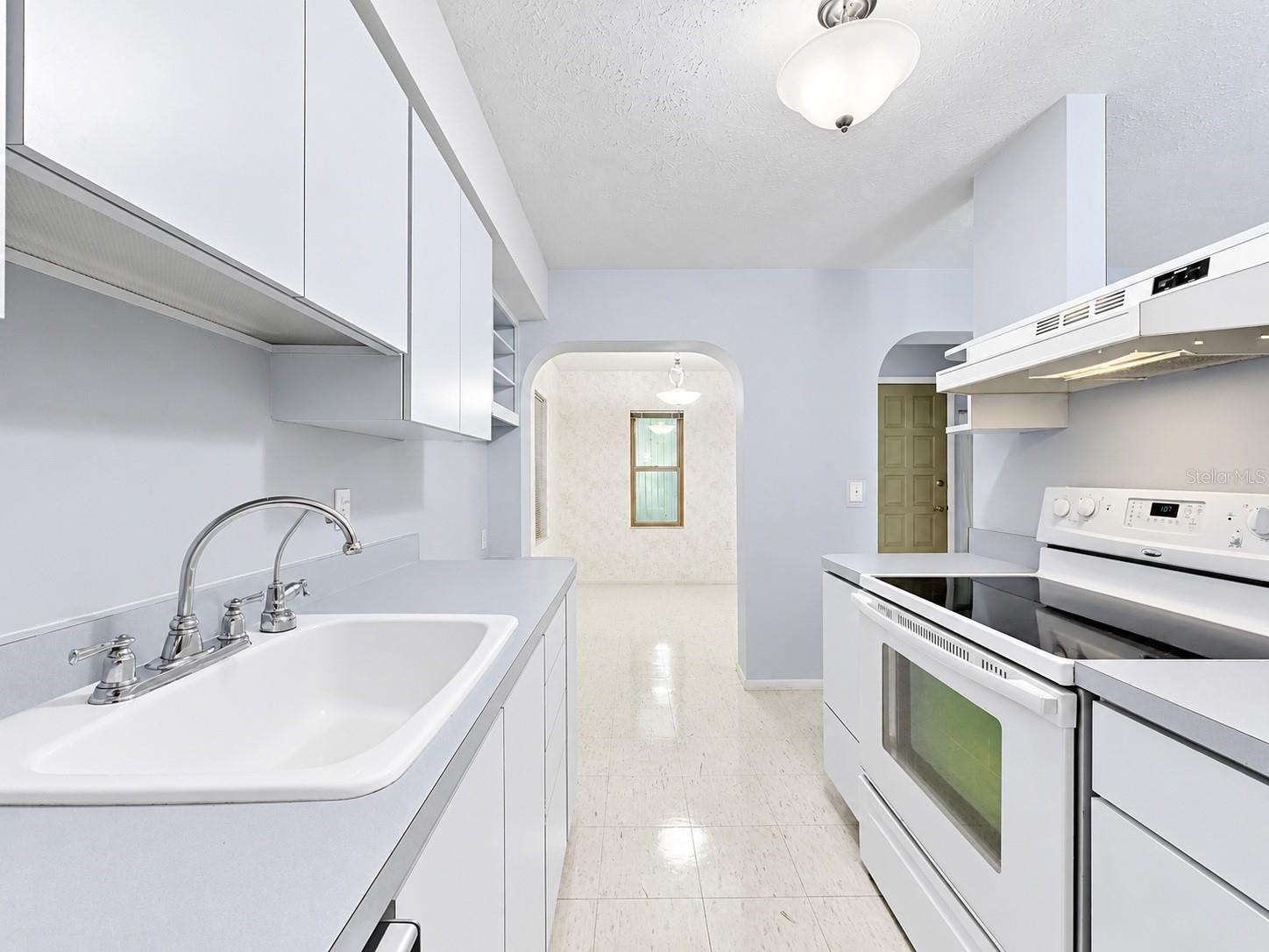 1026 W RAMBLA ST — photo 27