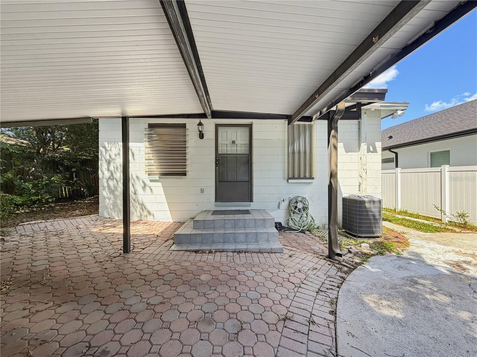 1026 W RAMBLA ST — photo 30