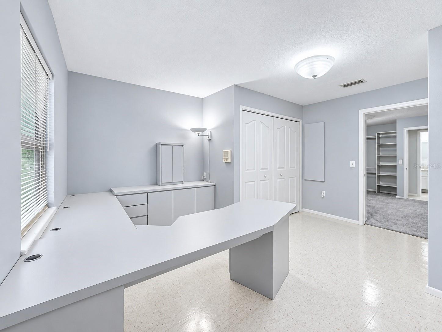 1026 W RAMBLA ST — photo 20