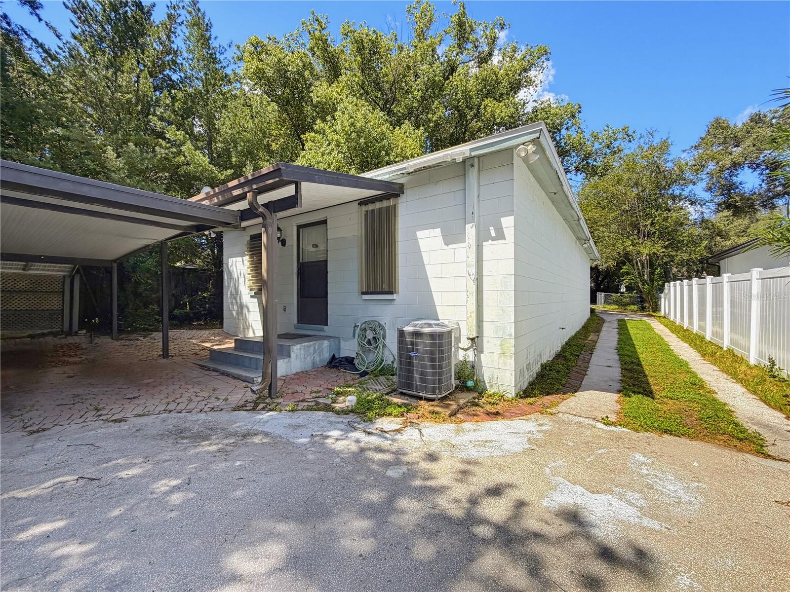 1026 W RAMBLA ST — photo 29