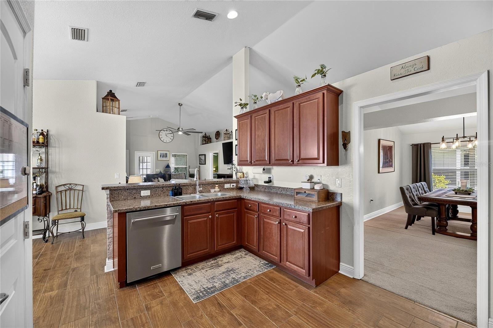 10747 STANDING STONE DR — photo 8