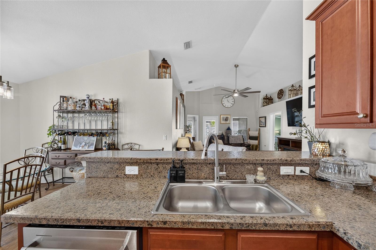 10747 STANDING STONE DR — photo 11