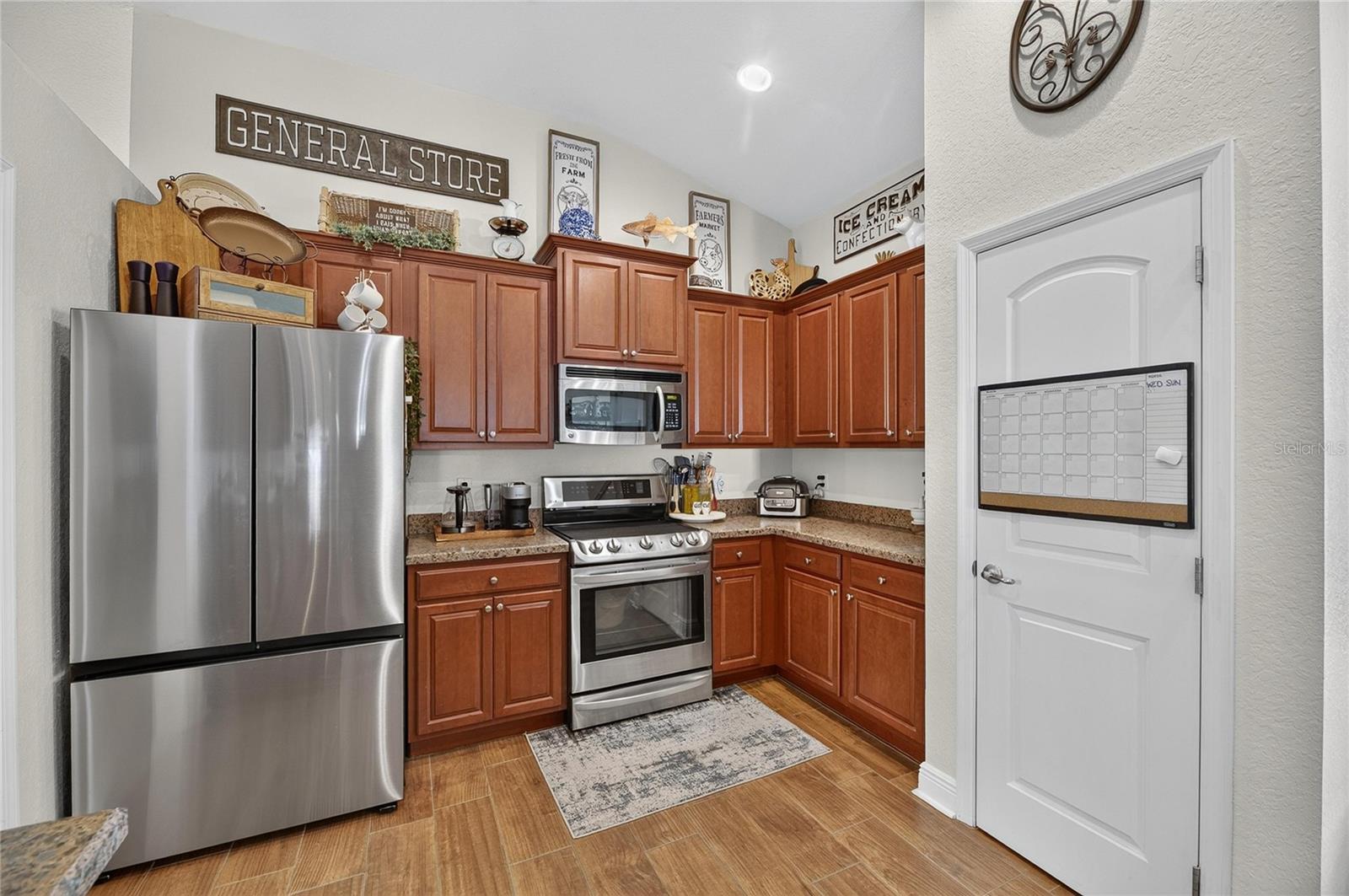 10747 STANDING STONE DR — photo 10