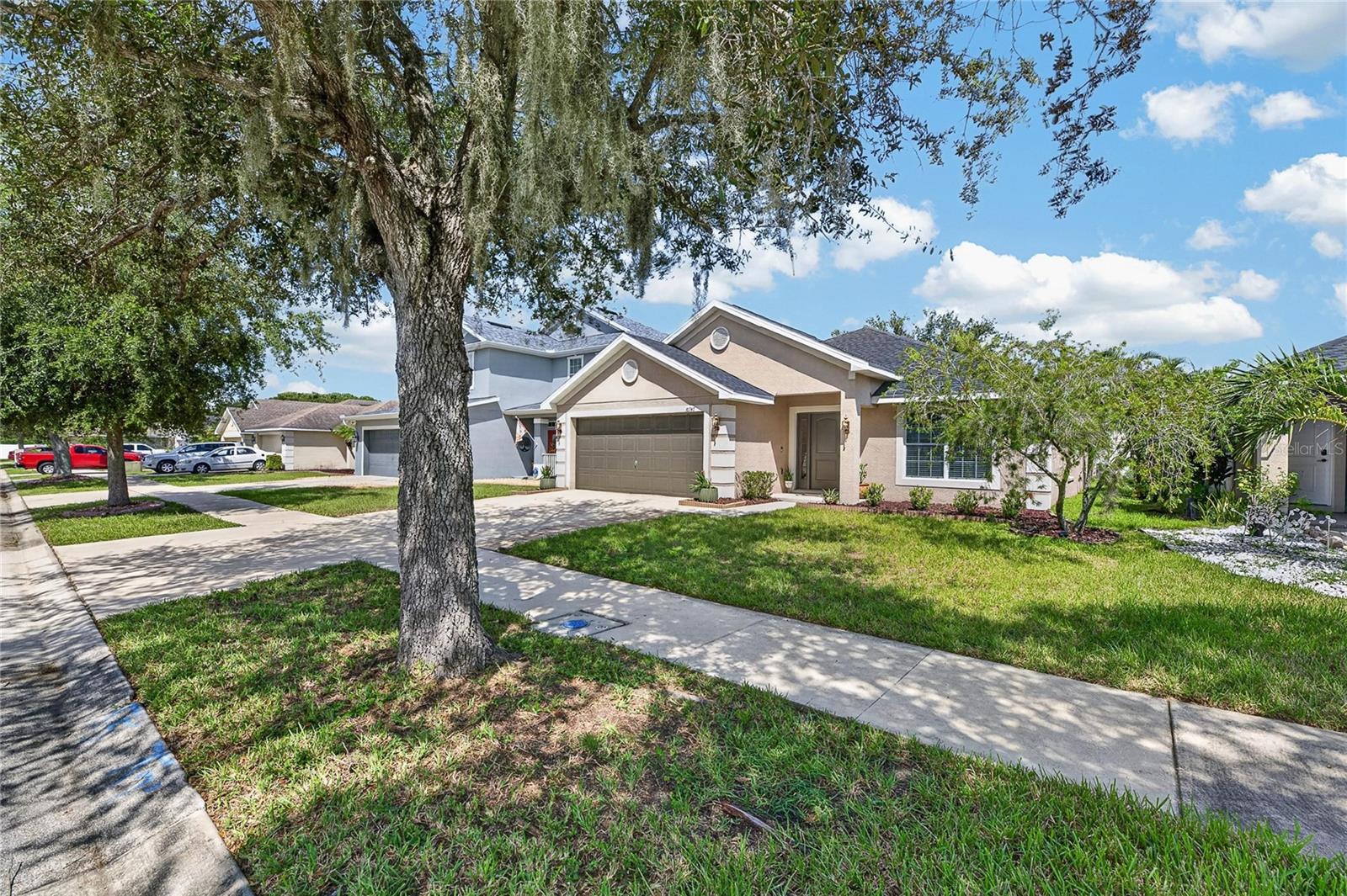 10747 STANDING STONE DR — photo 2