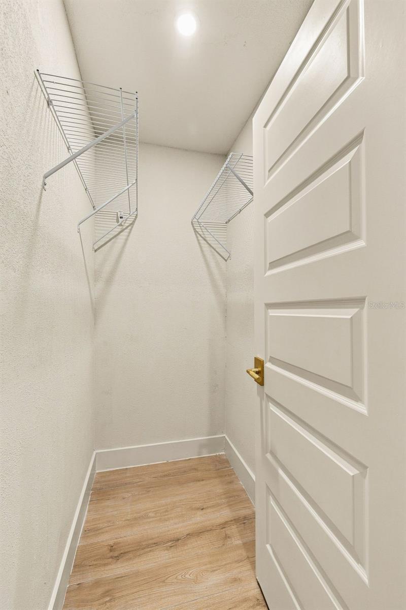 3946 HELENA ST NE — photo 18