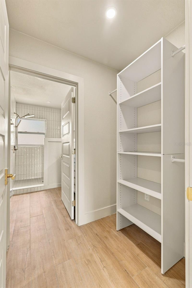 3946 HELENA ST NE — photo 17