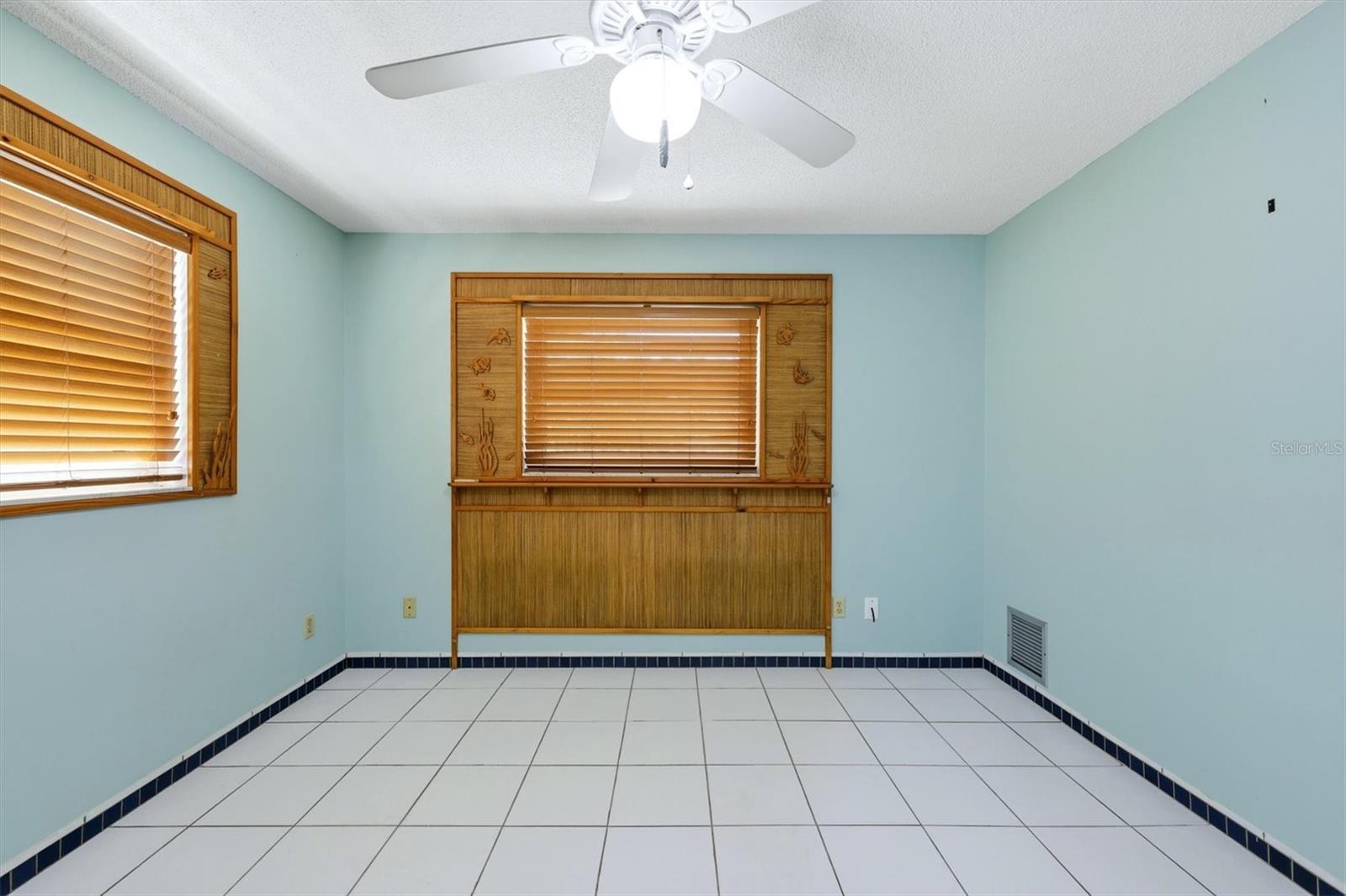 3280 SIESTA DR — photo 27