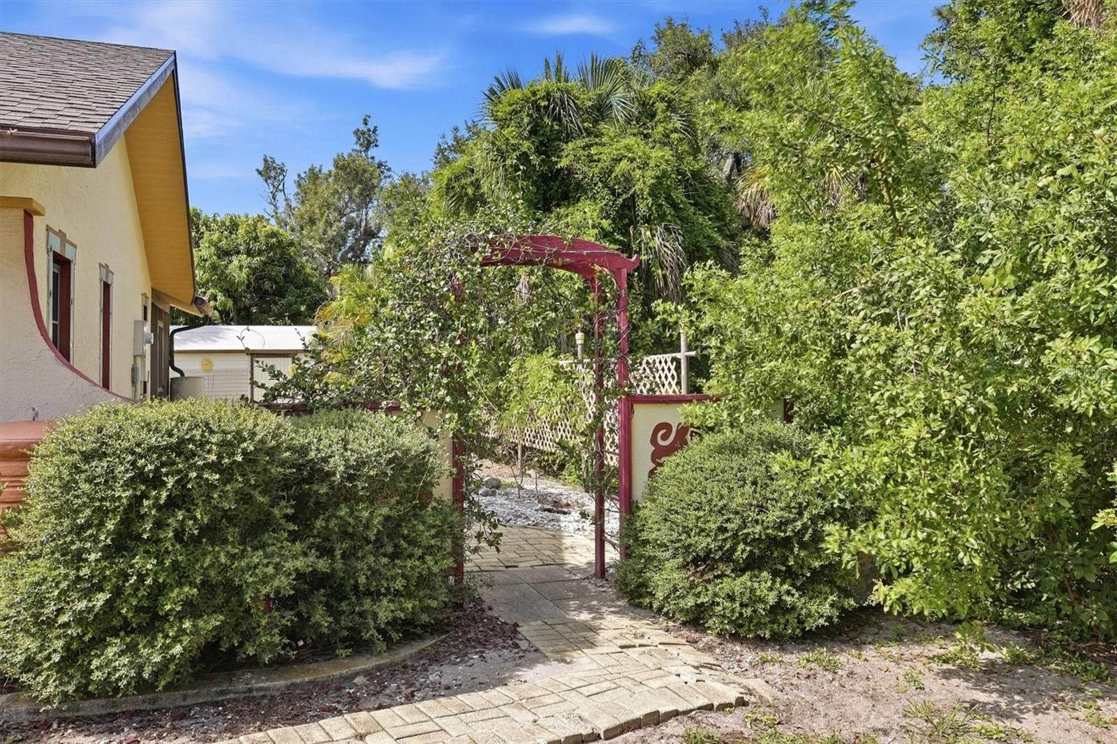 3280 SIESTA DR — photo 33