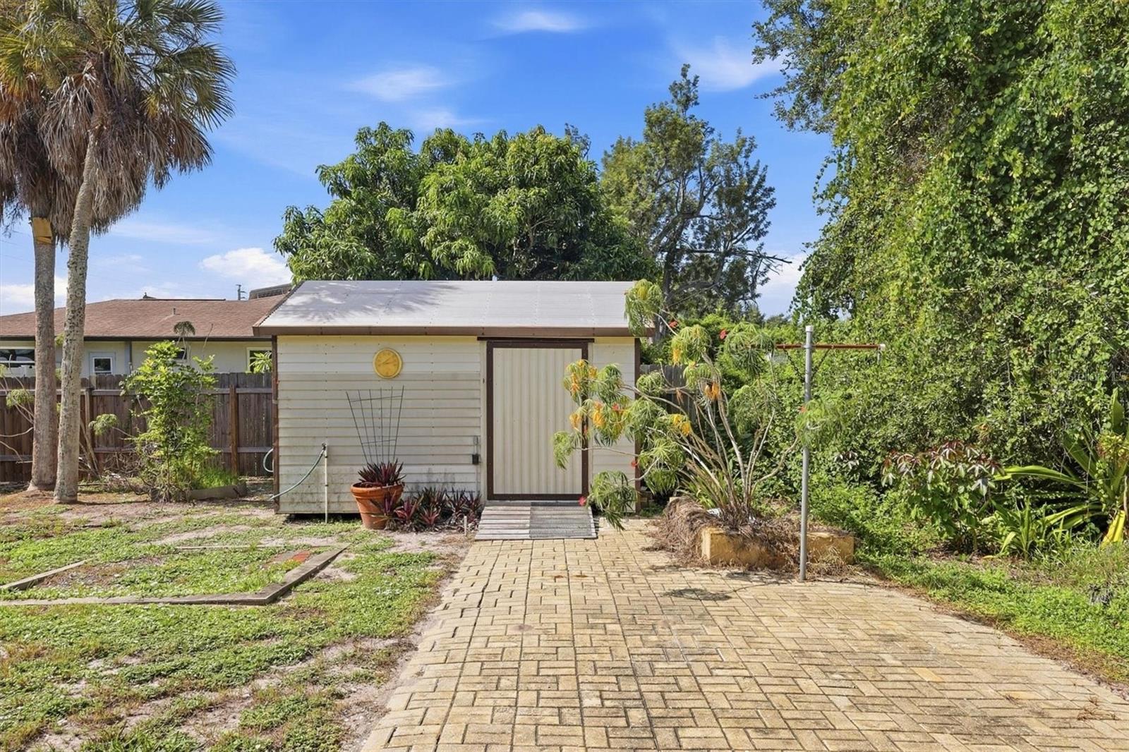3280 SIESTA DR — photo 37