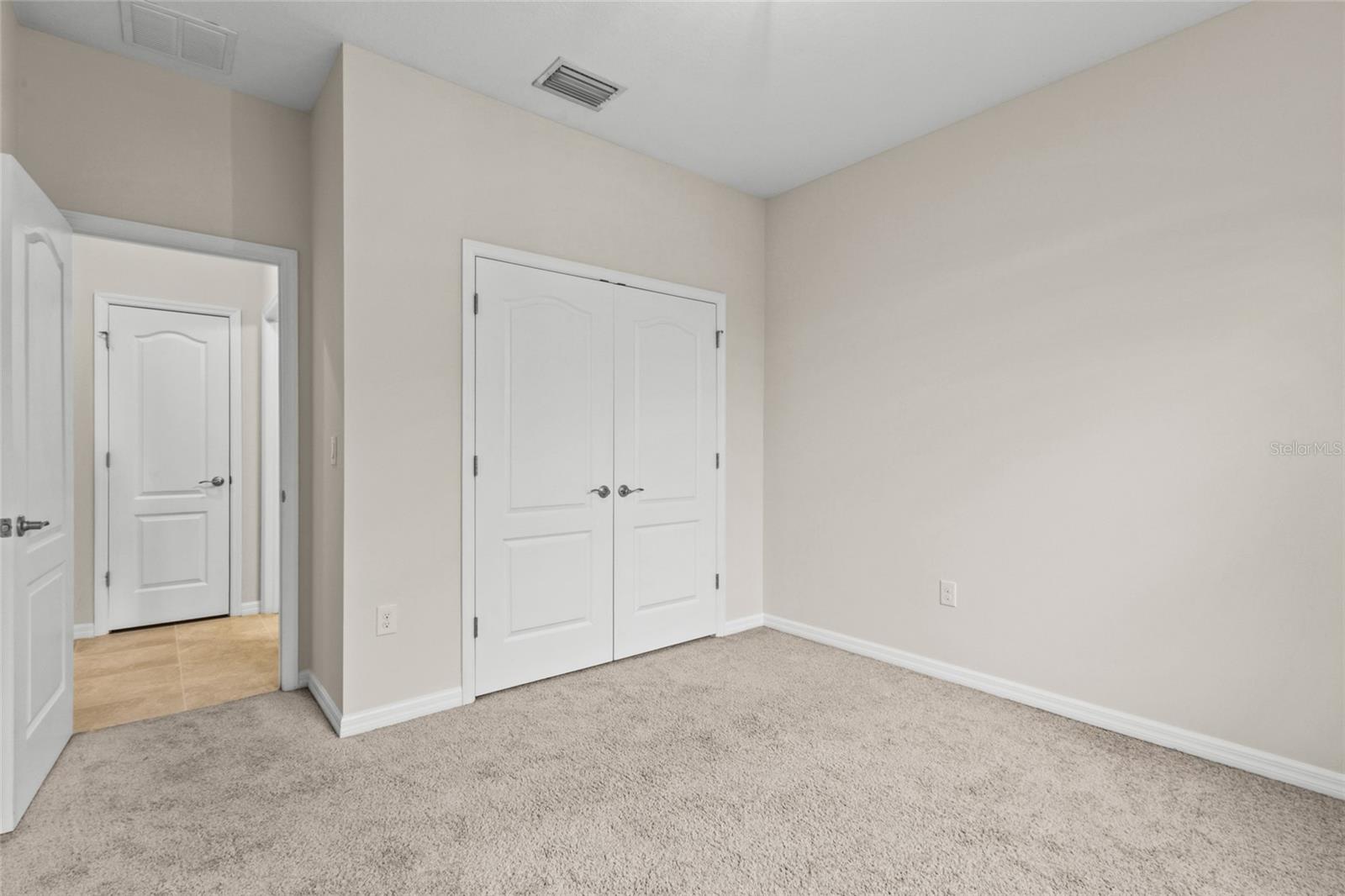2924 ORIOLE DR — photo 5