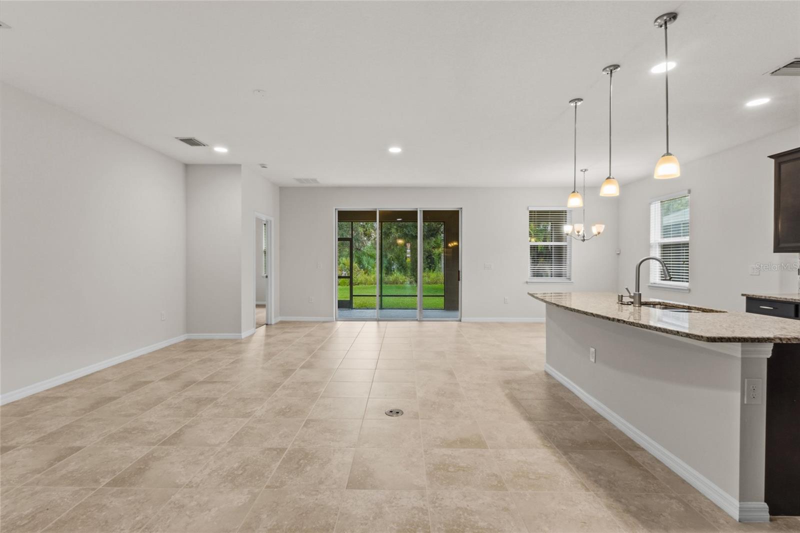 2924 ORIOLE DR — photo 9