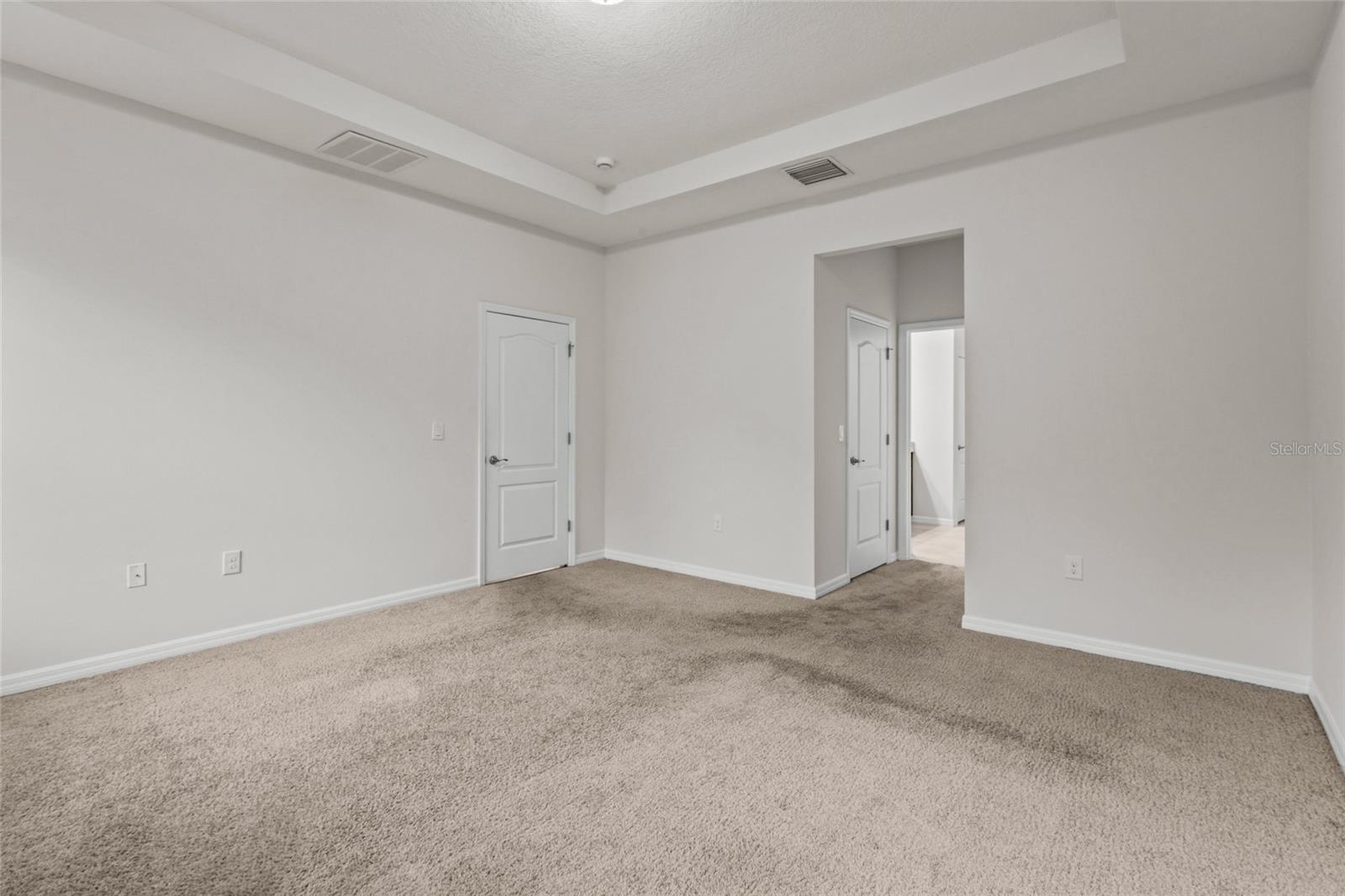 2924 ORIOLE DR — photo 18