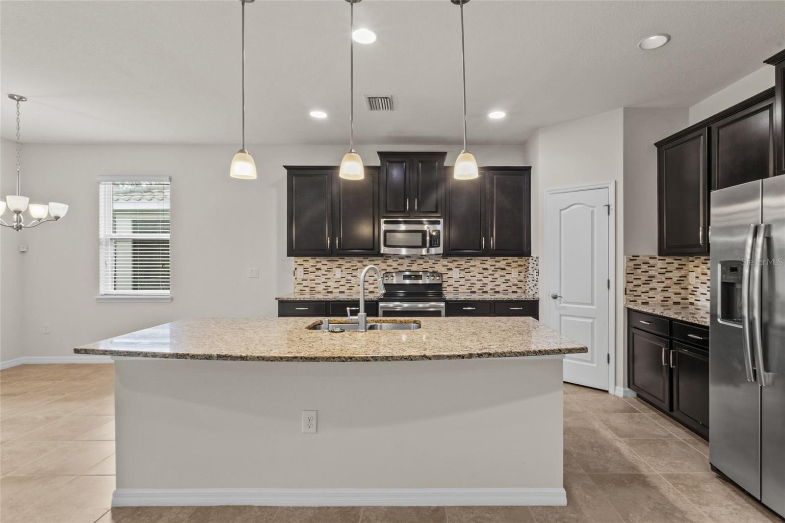 2924 ORIOLE DR — photo 10