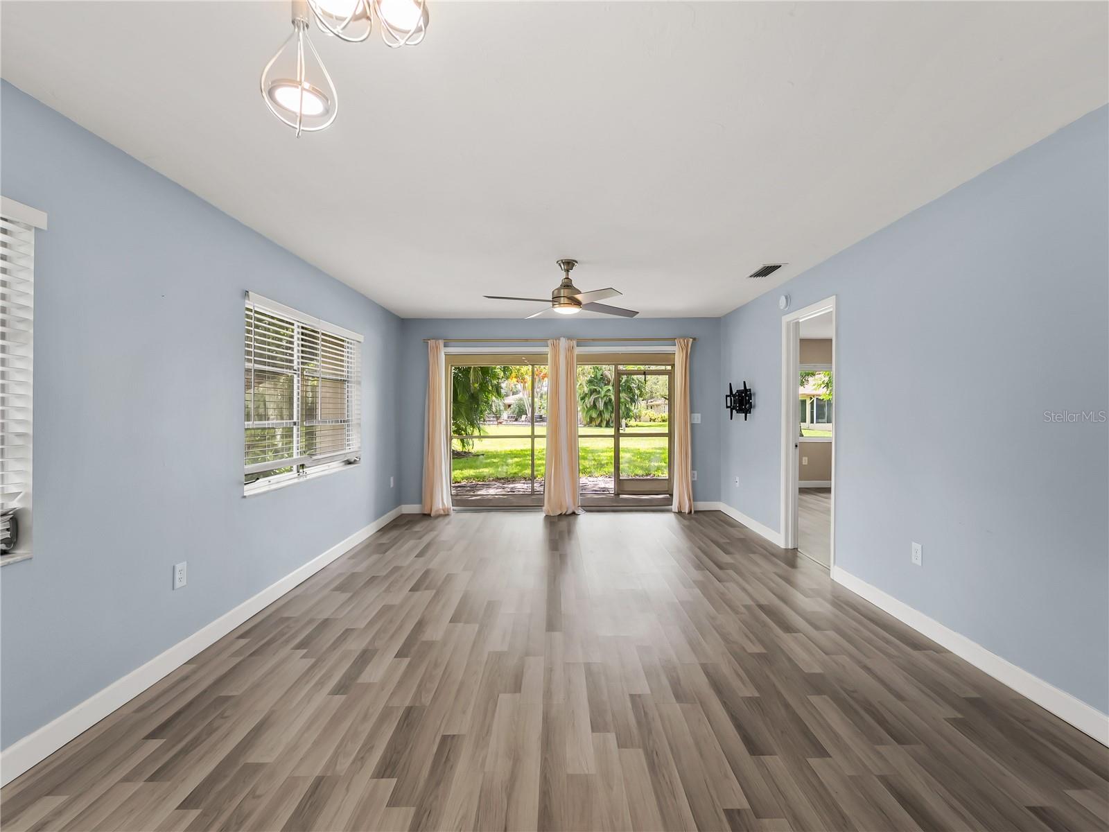 7113 BRIGHT CREEK DR #100 — photo 9