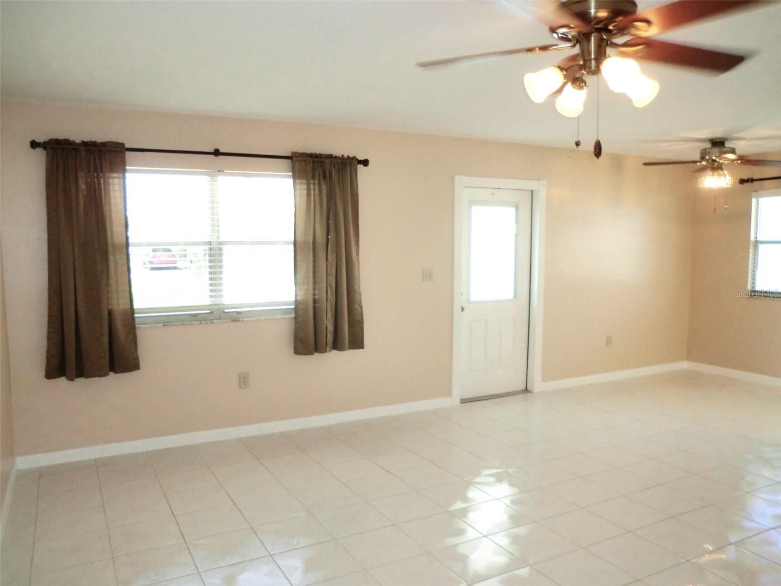 206 ANDOVER PL N #77 — photo 4
