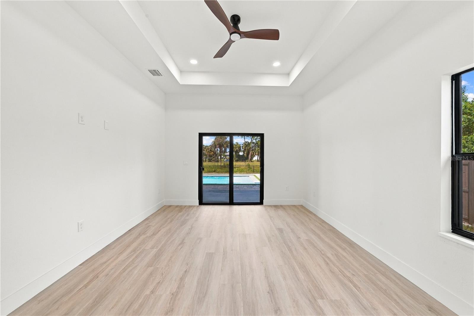 3320 TUPELO AVE — photo 13