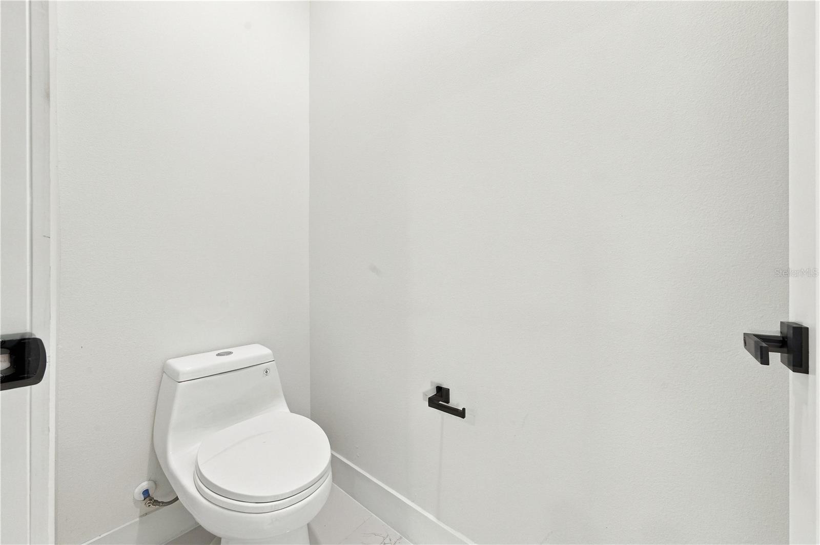 3320 TUPELO AVE — photo 17