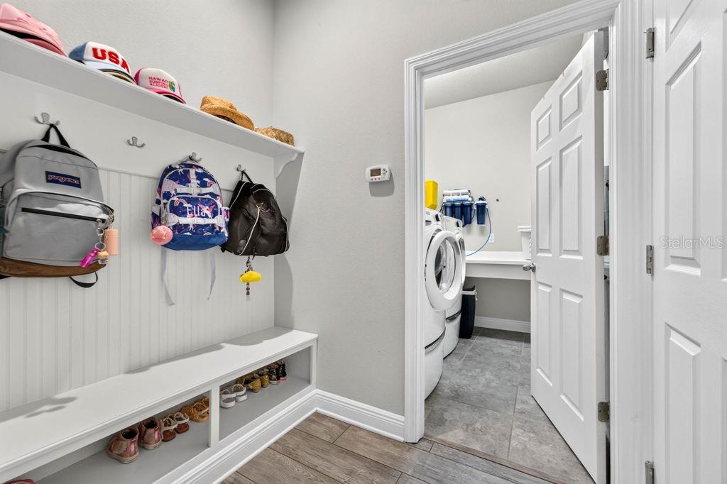 6127 SHADOWLAKE DR — photo 26