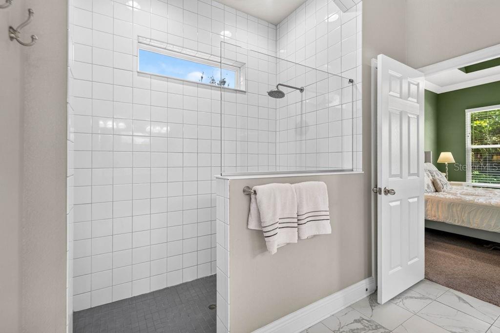 6127 SHADOWLAKE DR — photo 33