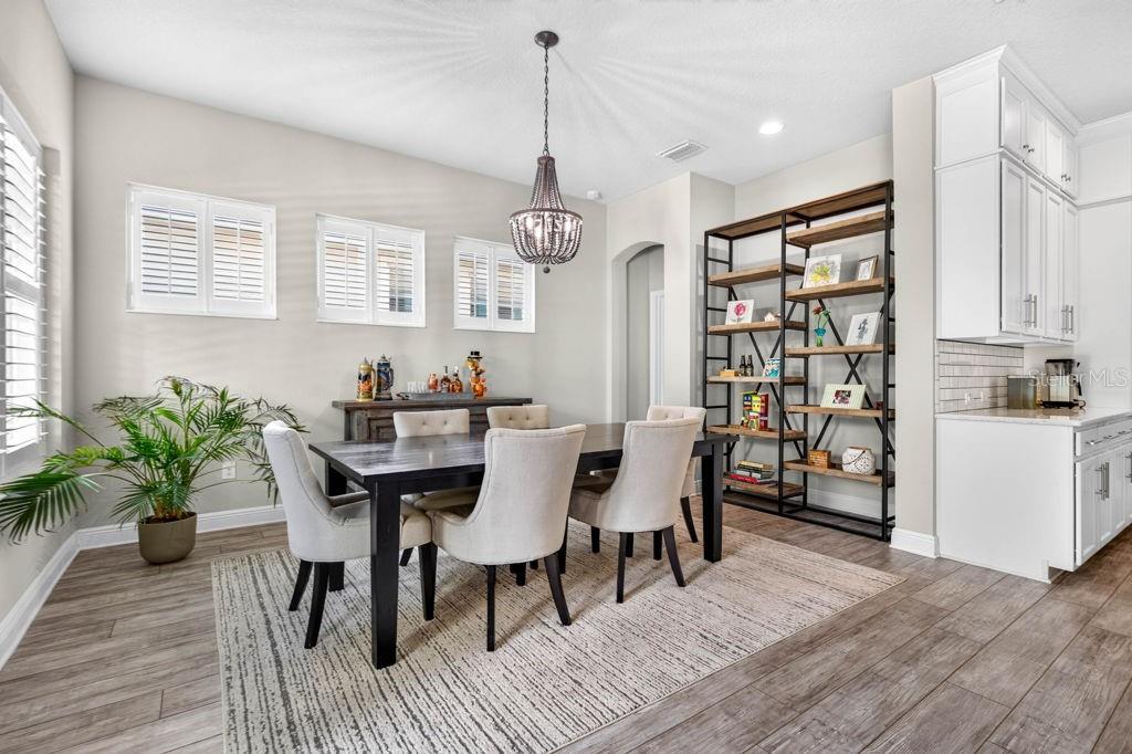 6127 SHADOWLAKE DR — photo 23