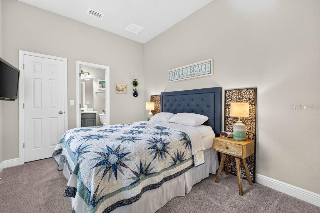 6127 SHADOWLAKE DR — photo 37