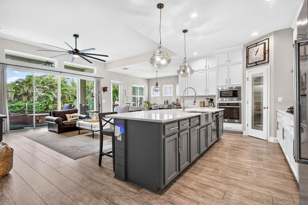 6127 SHADOWLAKE DR — photo 17