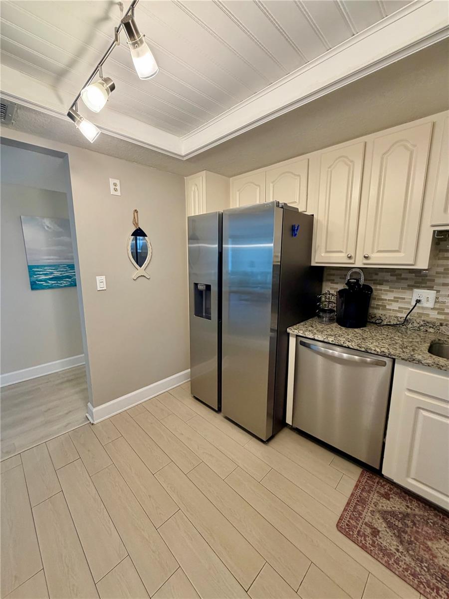 675 S GULFVIEW BLVD #408 — photo 32