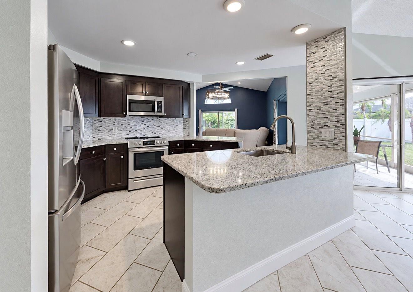 4115 MURFIELD DR E — photo 11