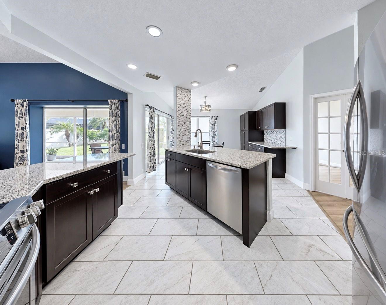 4115 MURFIELD DR E — photo 13