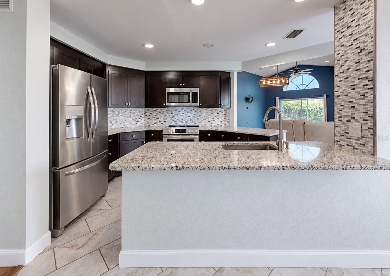 4115 MURFIELD DR E — photo 9