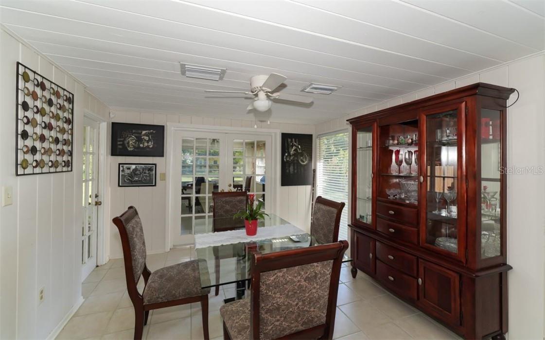 2141 SUNNYSIDE LN — photo 4