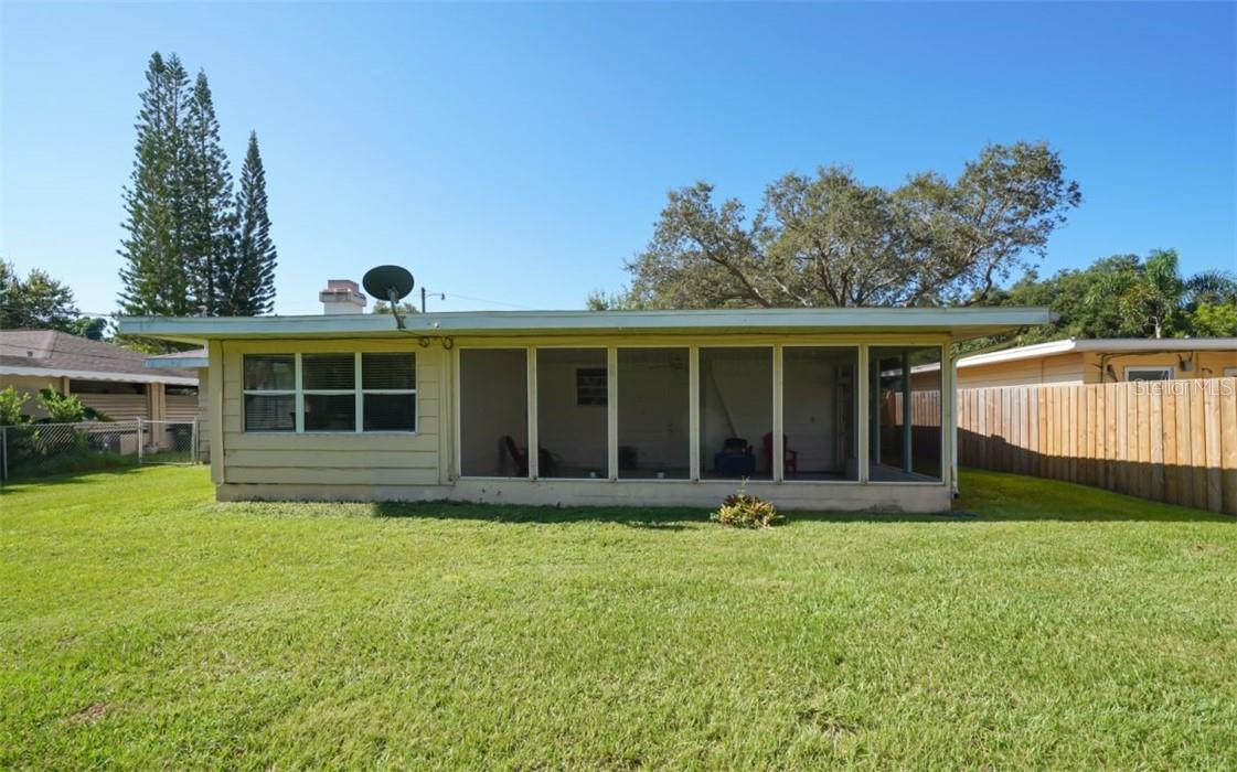 2141 SUNNYSIDE LN — photo 15