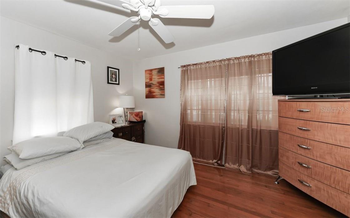 2141 SUNNYSIDE LN — photo 11