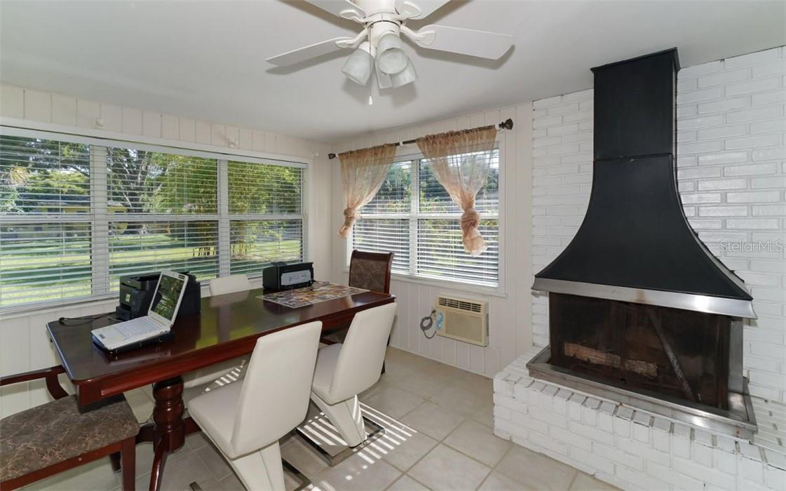 2141 SUNNYSIDE LN — photo 6