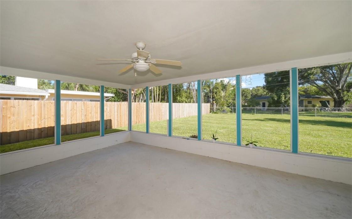 2141 SUNNYSIDE LN — photo 13