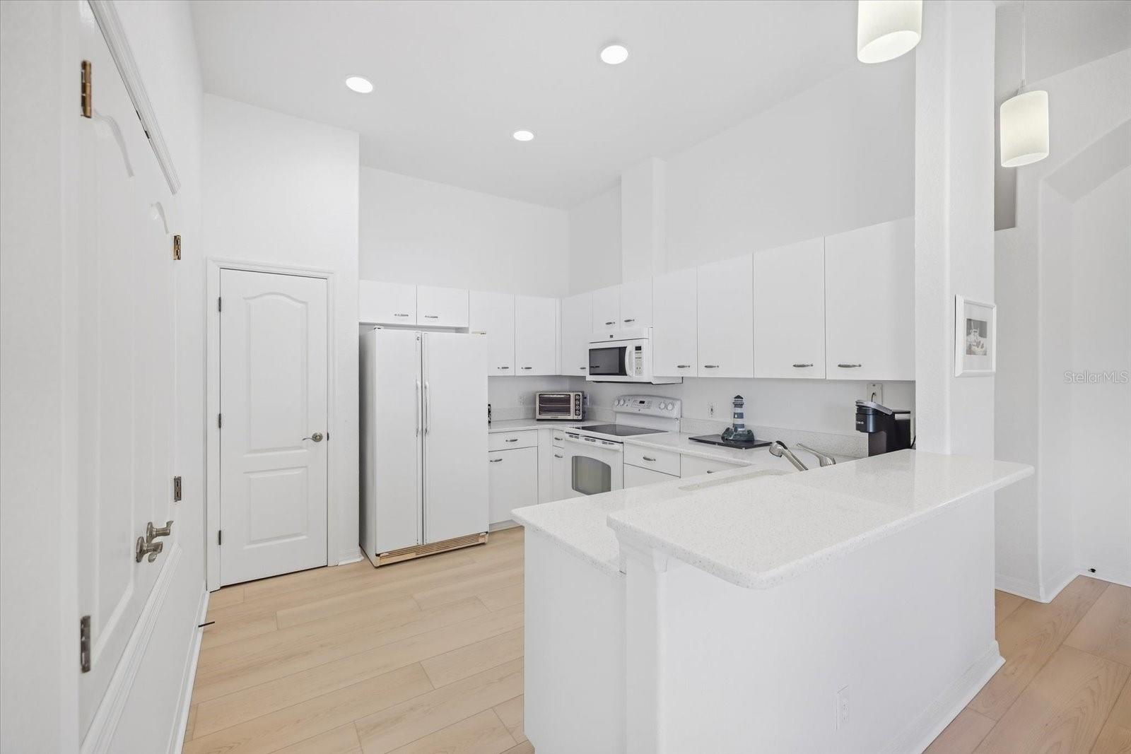 1273 BERKSHIRE CIR — photo 12