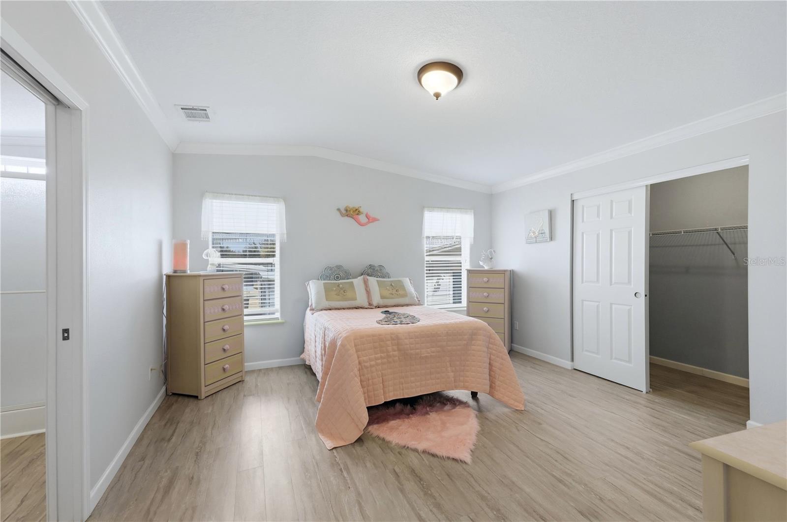 34 BAYVIEW DR — photo 26