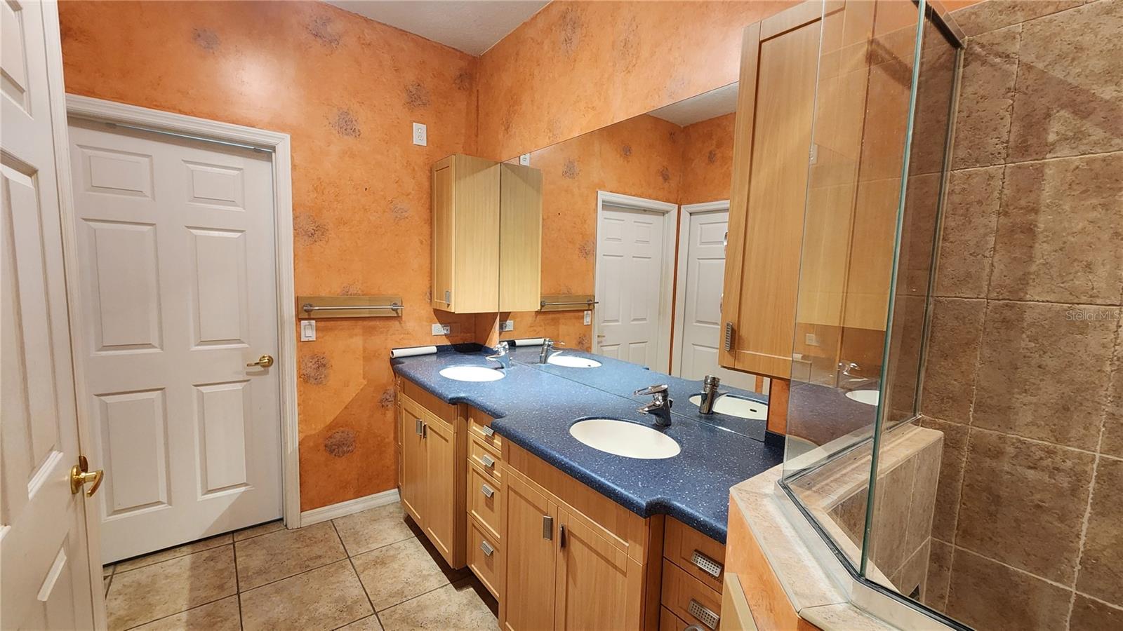 2484 MAGNOLIA CIR — photo 17