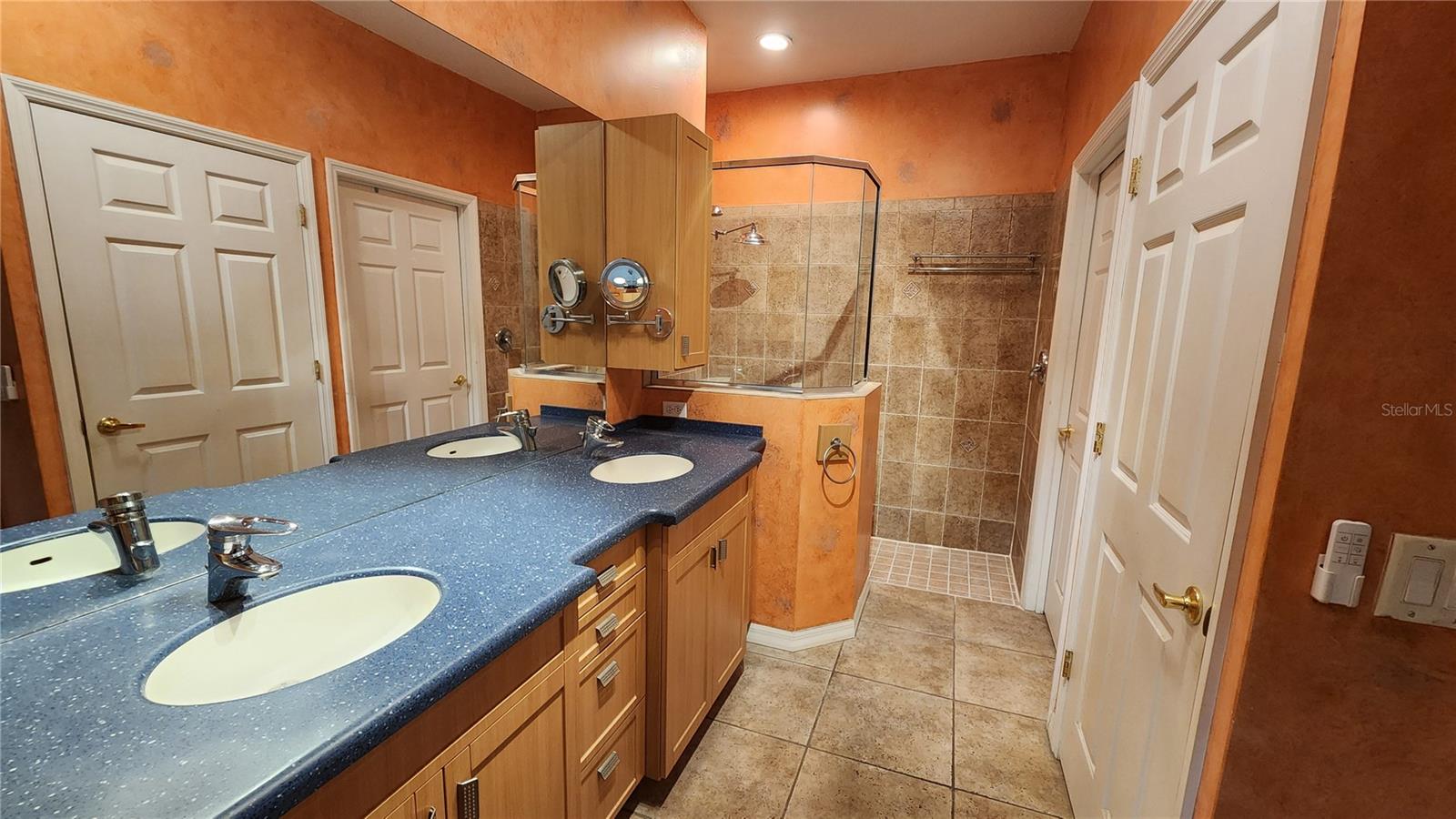 2484 MAGNOLIA CIR — photo 16