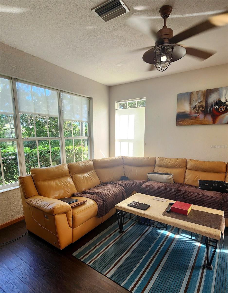 2484 MAGNOLIA CIR — photo 4